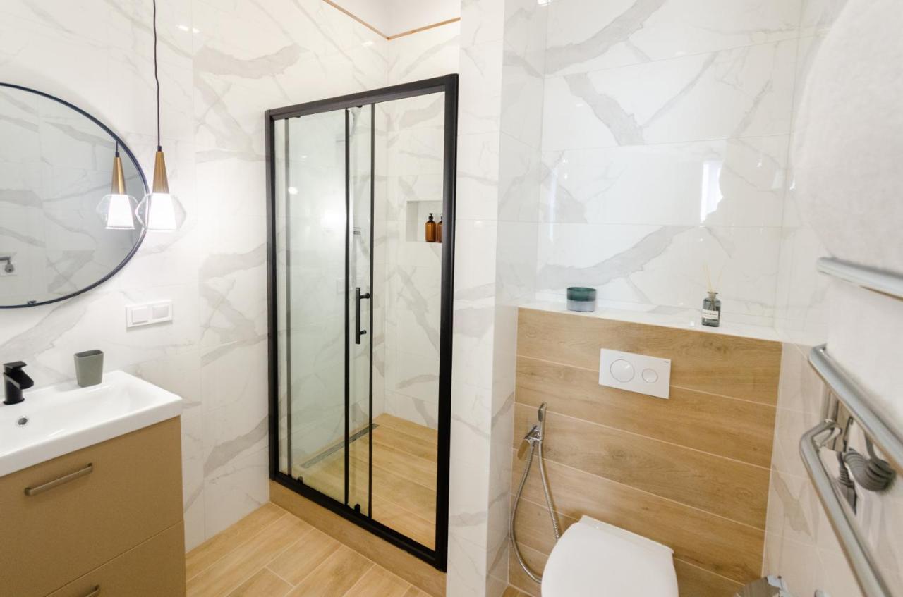 Modern New Cozy Apartment Kvartet Railway Station Kiev Buitenkant foto