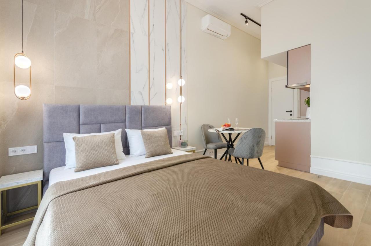 Modern New Cozy Apartment Kvartet Railway Station Kiev Buitenkant foto